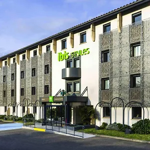 Ibis Styles Nord Sesquieres Hotel